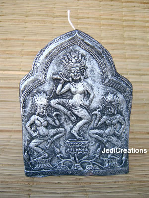 asian antique image candle - L:14 x W:6.5 x H:18 cm, 1.3 kg - also available in gold